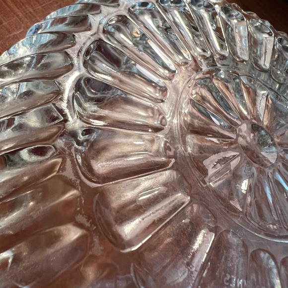 Vintage Pasari Pressed Glass 5" Round Square Ashtray - Picture 4 of 6